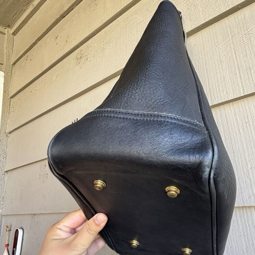 Vintage Dooney & Bourke USA Black All Weather Leather Tote Bag Brass Feet Purse - Picture 9 of 11